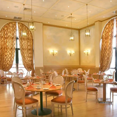 Palace 4*