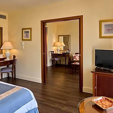 Palace 4*