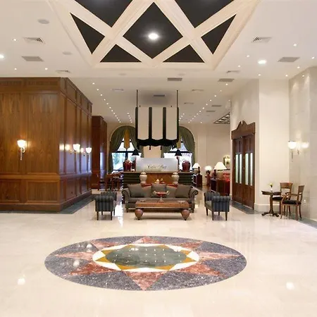 Palace 4* Volos