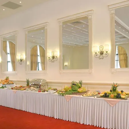 Palace 4*